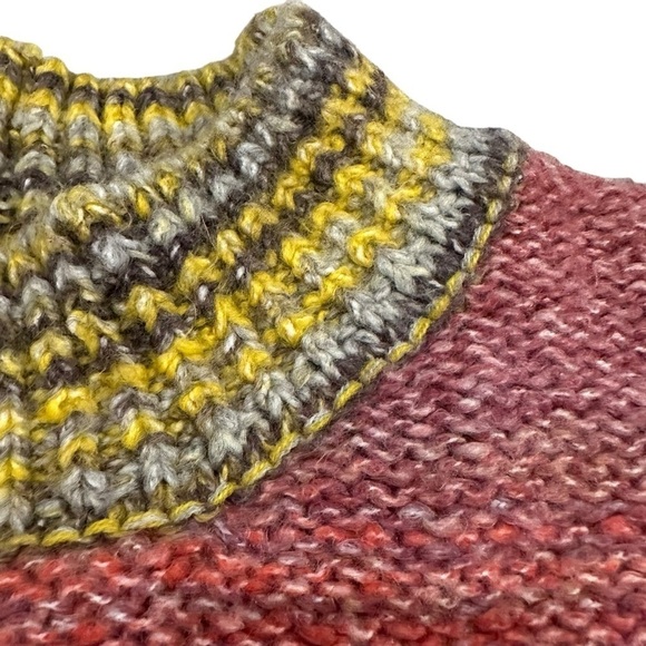 Urban Outfitters Lennon Cropped Sweater - Picture 7 of 10